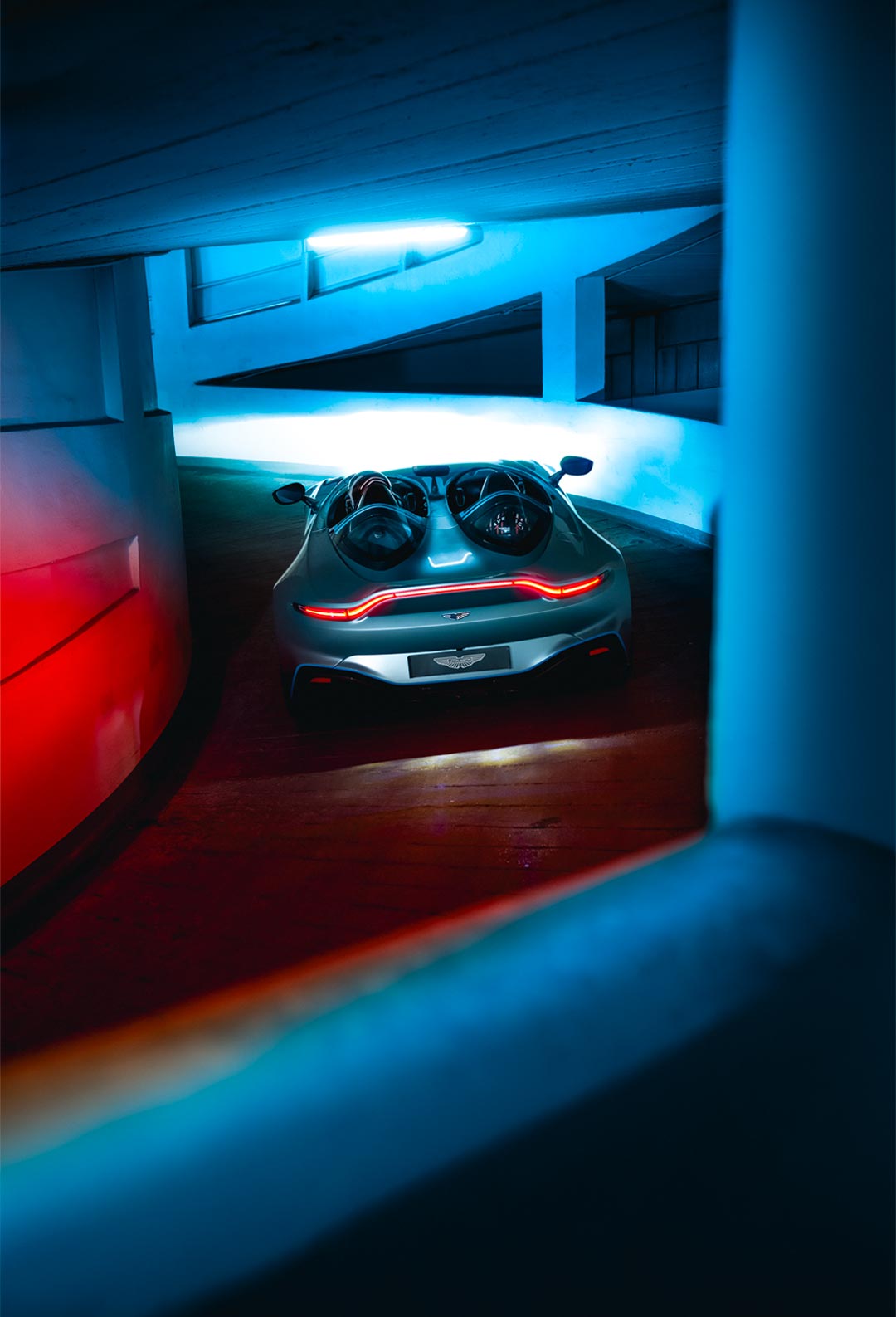 NEON VANTAGE SPEEDSTER